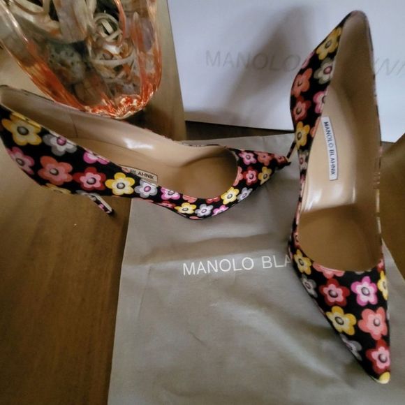 New Manolo Blahnik BB Floral Pumps - Picture 9 of 10